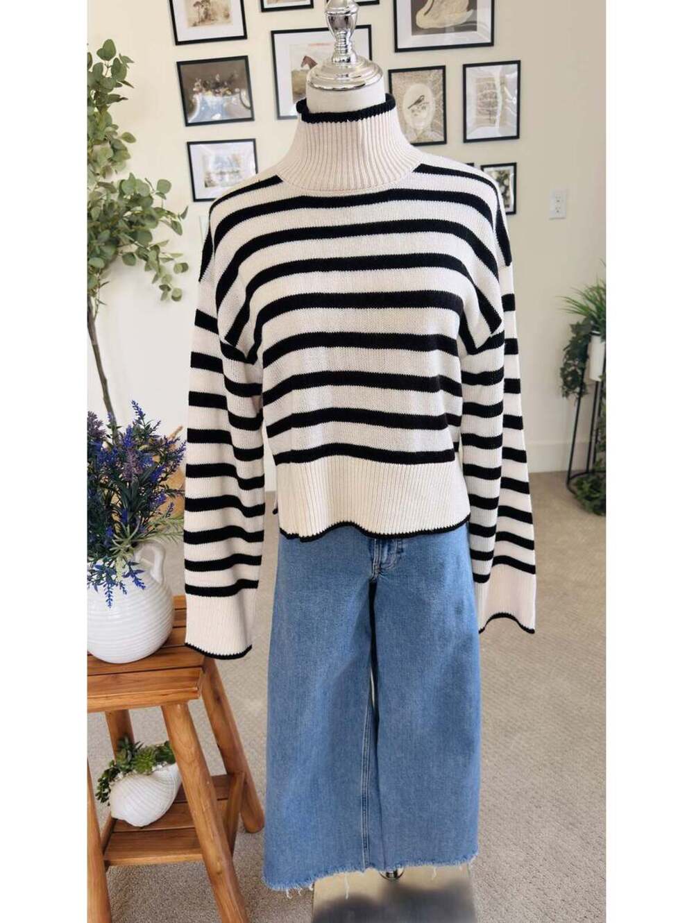 H&M Divided Striped Mock Neck Cropped Knit Sweater Size XXS